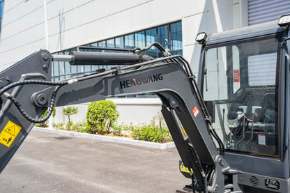 2.5 Ton Mini Excavator Diesel Hydraulic Excavators Tractor 2.5t Mini Bagger Small Excavator Digger Multifunctional Machinery
